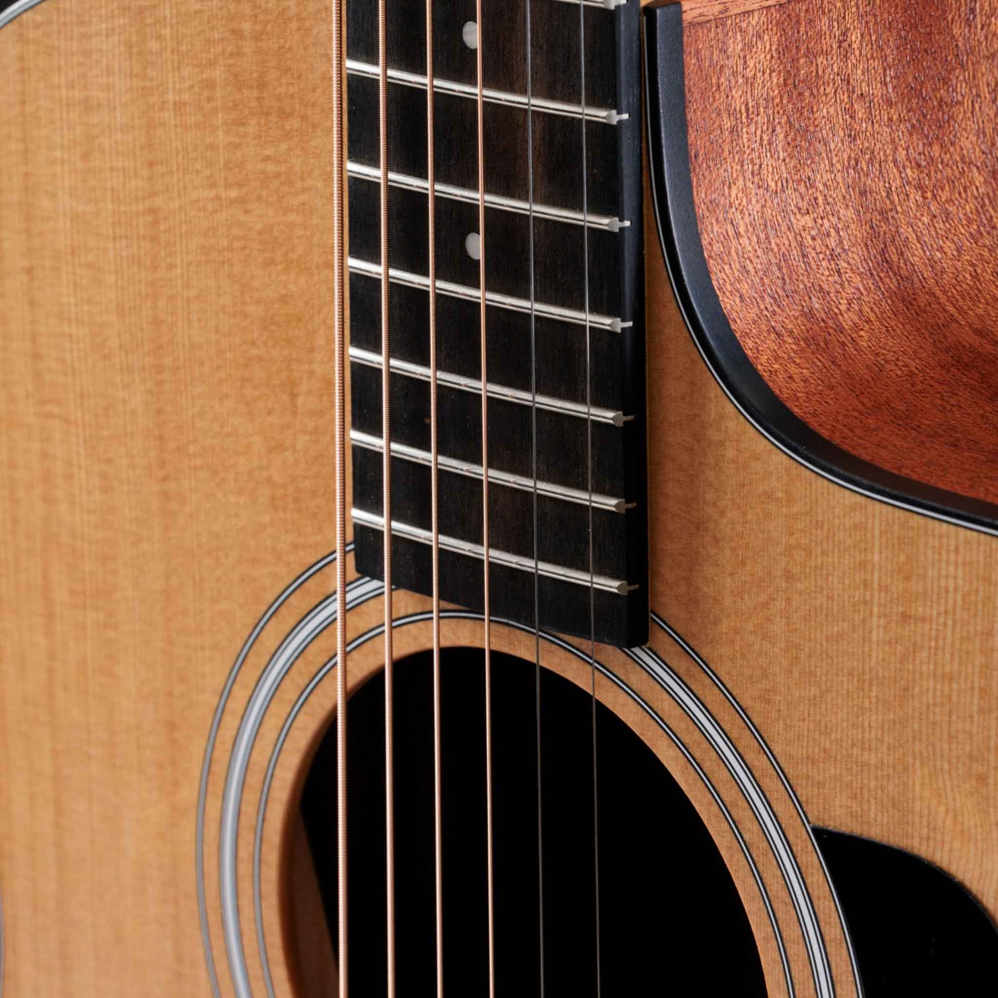  Taylor 114CE Guitar Acoustic