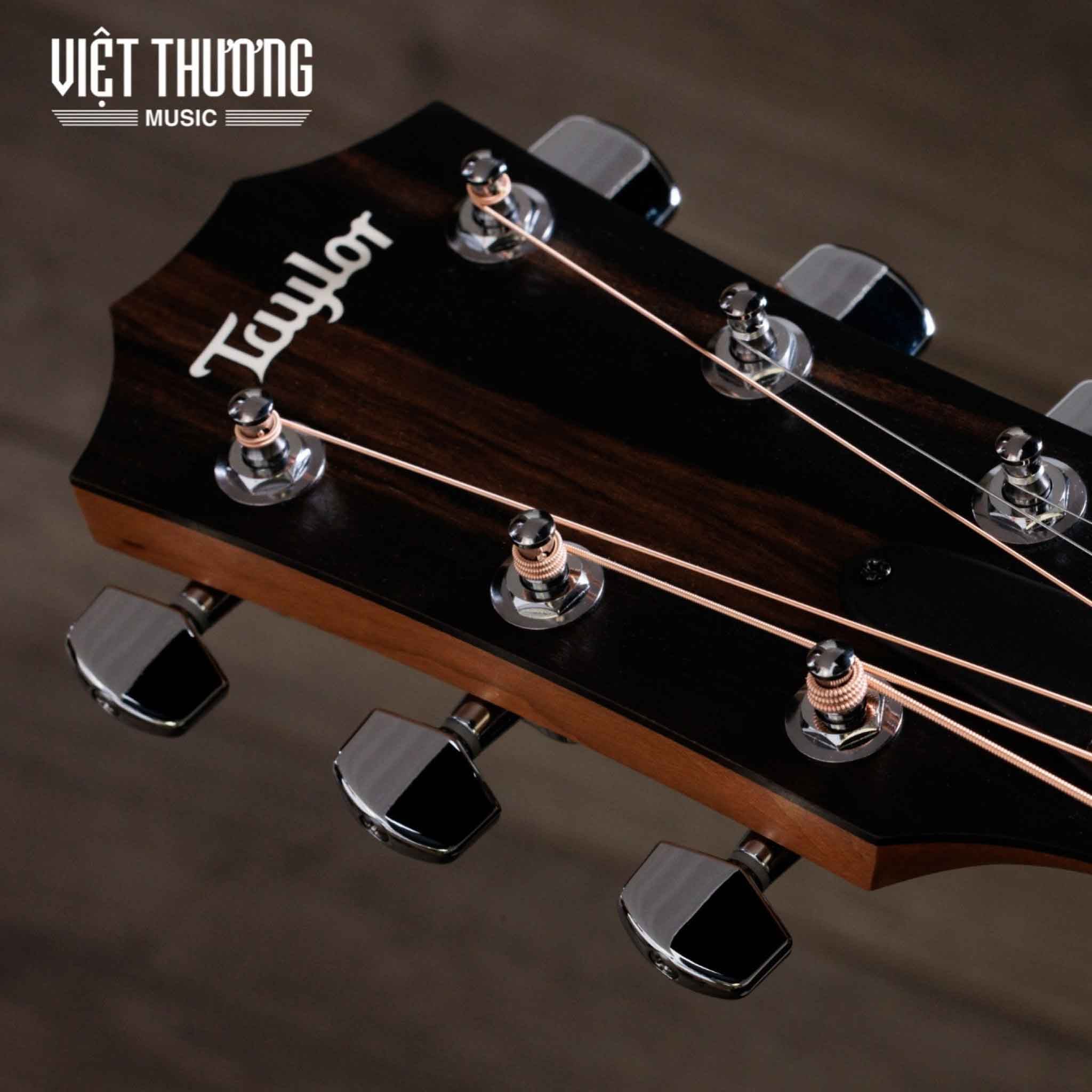  Taylor 114CE Guitar Acoustic