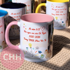 Mẫu ly sứ song màu quai màu lòng màu in hình kỷ niệm tốt nghiệp tại Con Hiu Hồng Gift