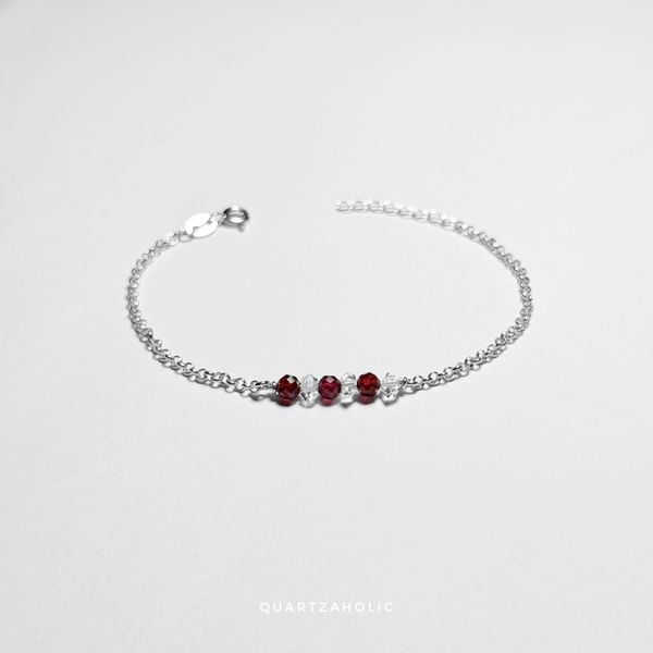  Vòng tay Line Garnet x Herkimer Diamond 