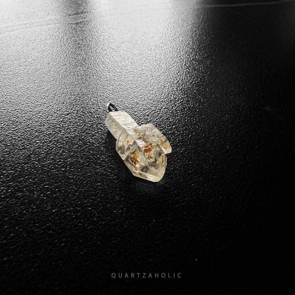 Mặt Dây Fluorescent Petroleum Quartz