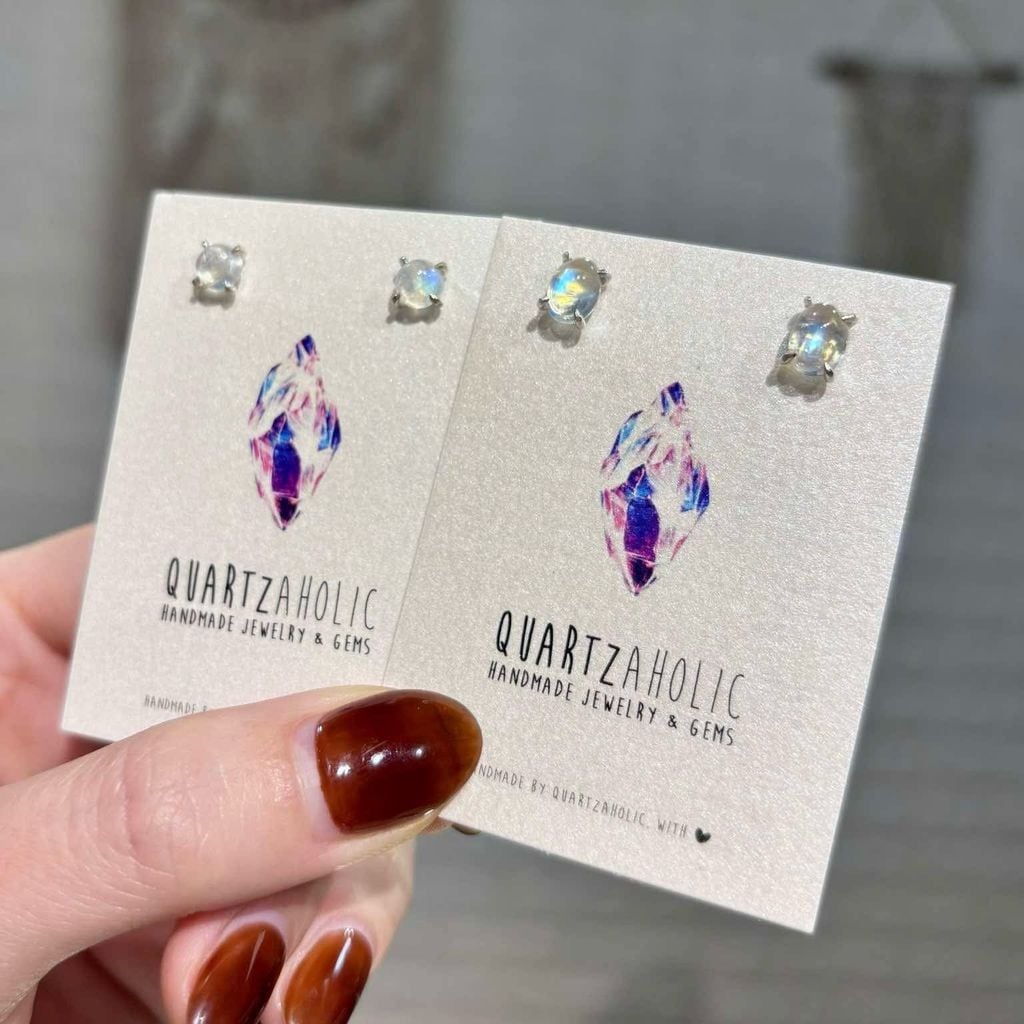 Bông Tai Moonstone Claws Stud