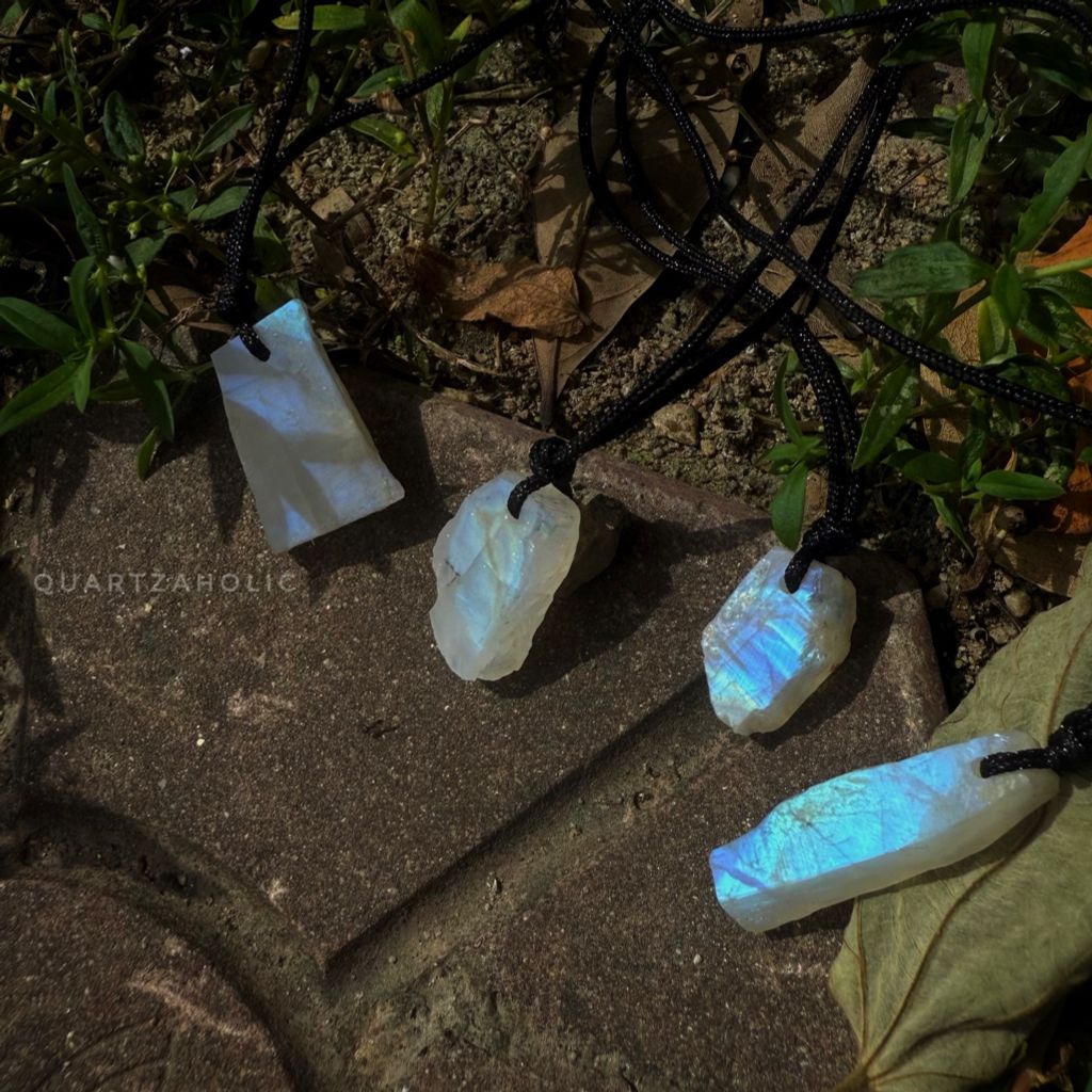 Dây Chuyền Sliding Moonstone