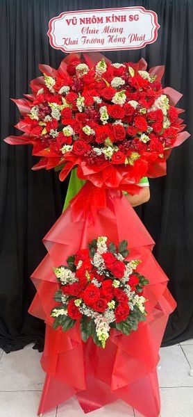 Giá Tranh: Kệ Hoa Đỏ Say - HCM129