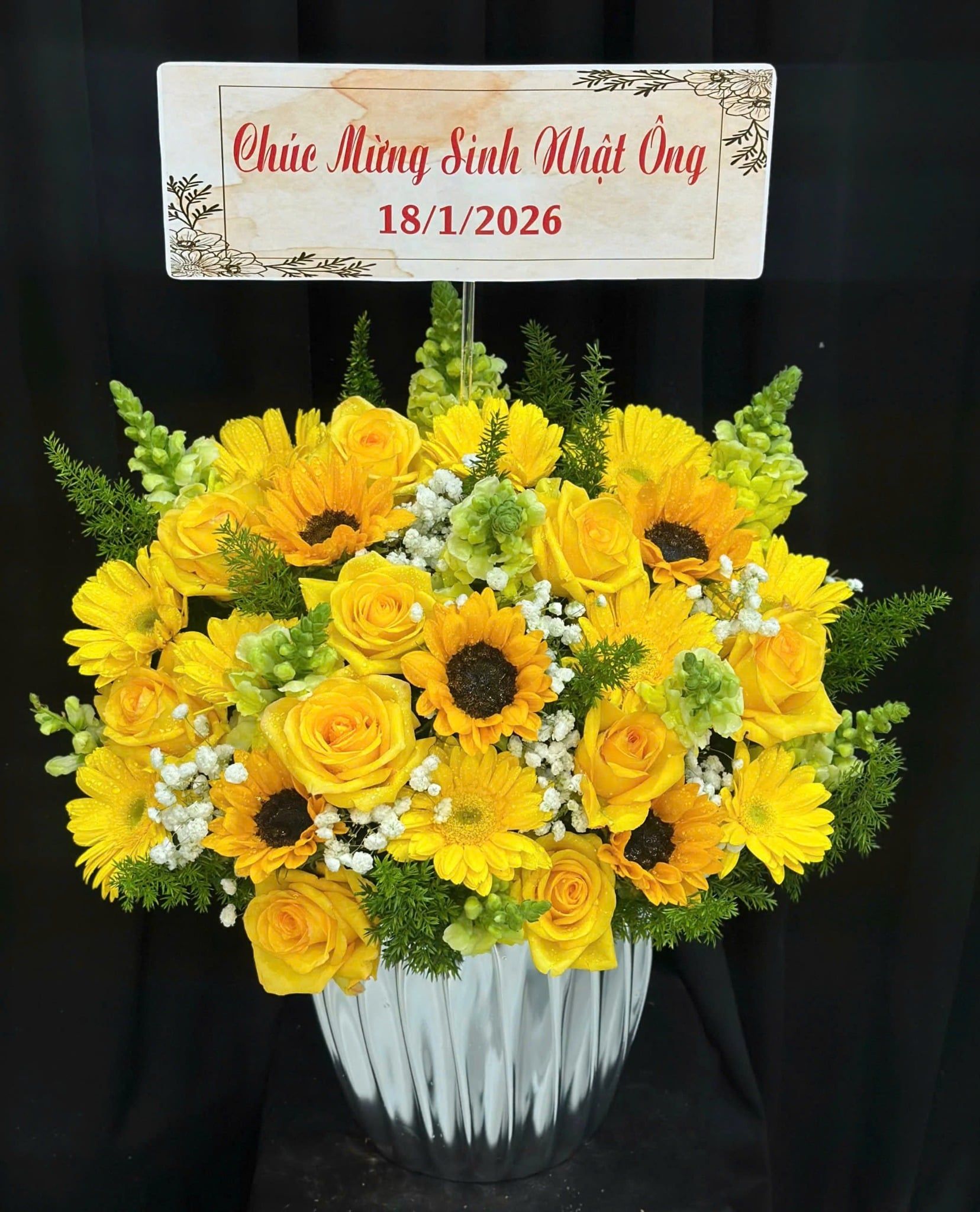  Hộp Hoa Mặt Trời  - HH133 