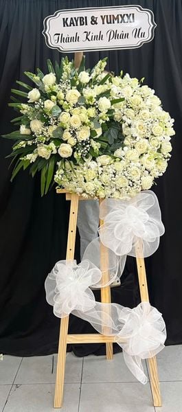 Mẫu Bó Hoa Bằng Tiền 500k Đẹp, Sang Chảnh Nhất:  Vòng Hoa Vĩnh Hằng - HTL194 