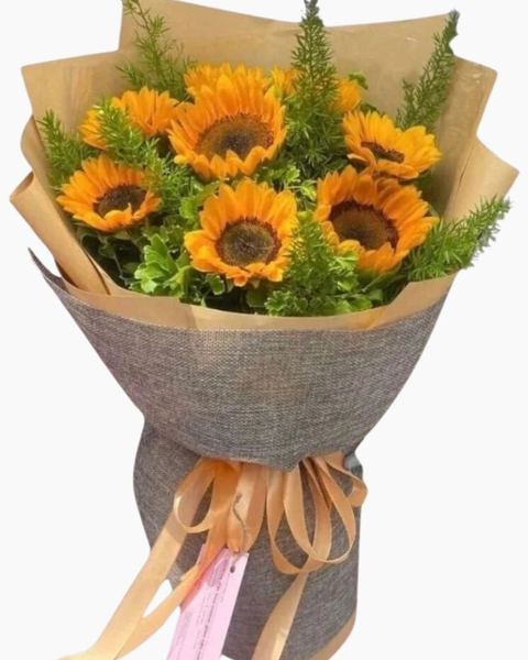 Hoa tặng người yêu đẹp nhất, bó hoa tặng bạn gái lãng mạn ý nghĩa: Bó Hoa Hướng Dương Radiant Faith - HBD267