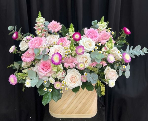 Mẫu Hộp Hoa Tươi Cao Cấp, Sang Trọng - Hoa Hồng Cắm Hộp Đẹp Nhất: Hộp Hoa Yêu Kiều - HH175