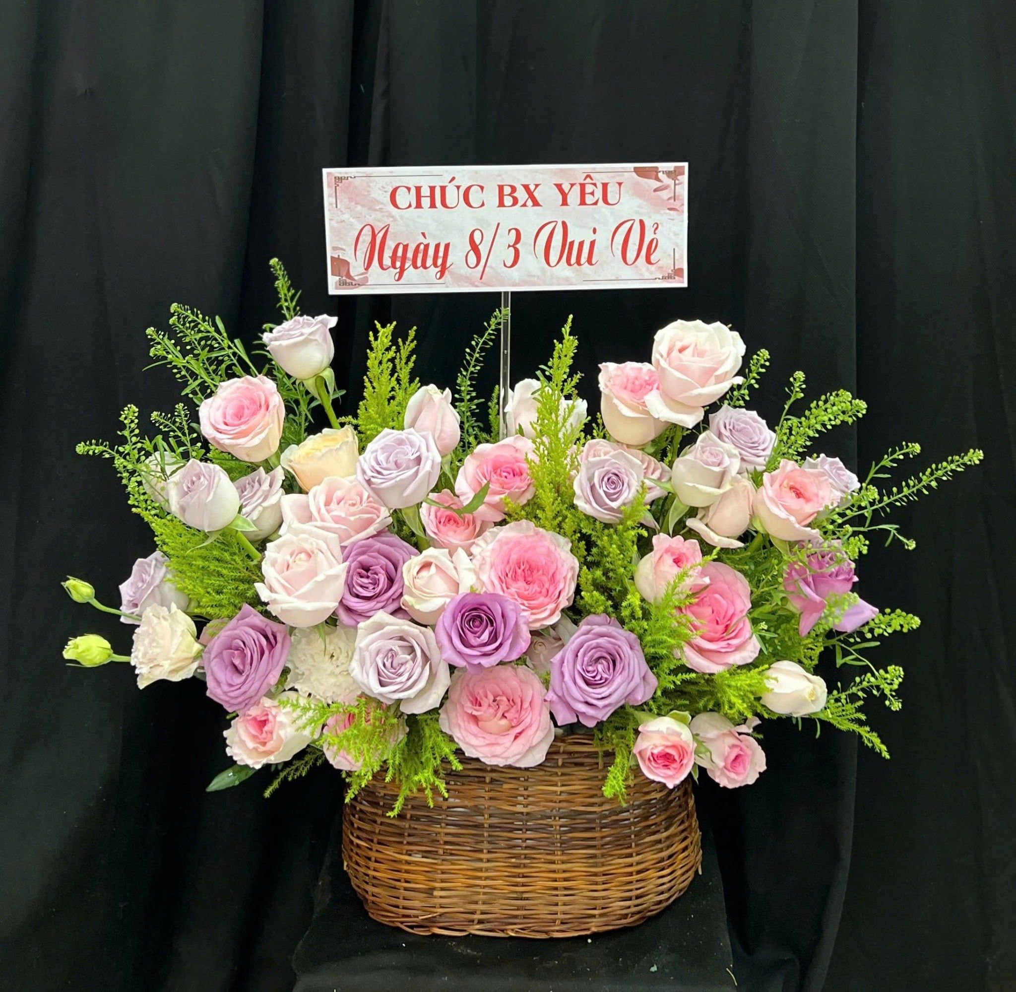  Giỏ Hoa Hồng Thắm - HG93 