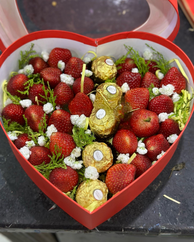 Hộp Hoa Trái Tim Dâu Tây Mix Chocolate - TC51 - Quà 14/2 