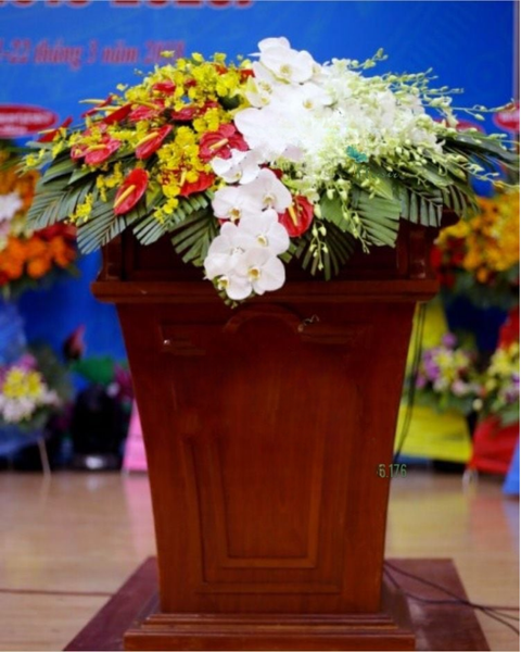 Hoa Để Bục Phát Biểu: Các Mẫu Hoa Đẹp Cho Hội Nghị, Sự Kiện: Bục Phát Biểu - 01