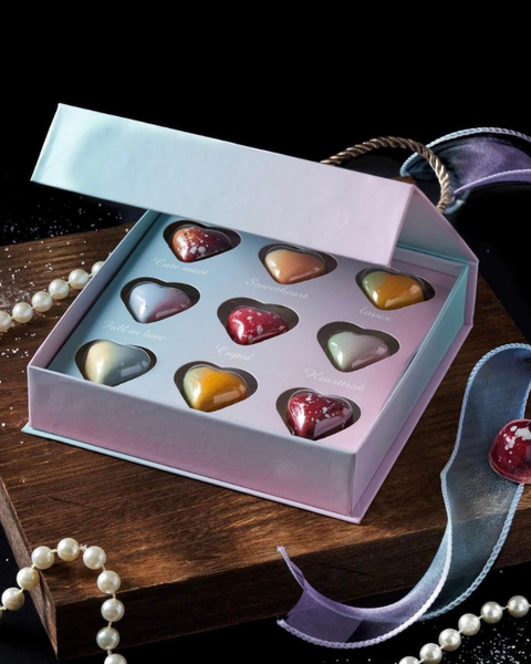 Hộp chocolate đẹp cho tình yêu ngọt ngào: Hộp Chocolate Omber Xanh Hồng Quai Xách