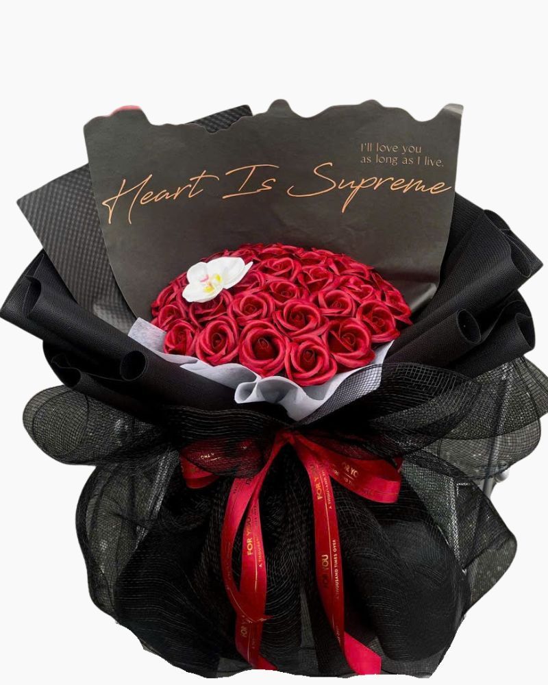  Bó Hoa Sắc Đen Lửa Đỏ - Hoa 20/11 - HST62 