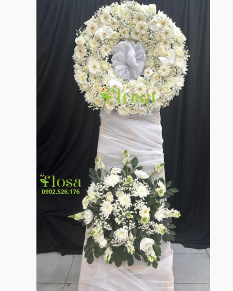 Mẫu Bó Hoa Bằng Tiền 500k Đẹp, Sang Chảnh Nhất: Vòng Chia Buồn - HTL179