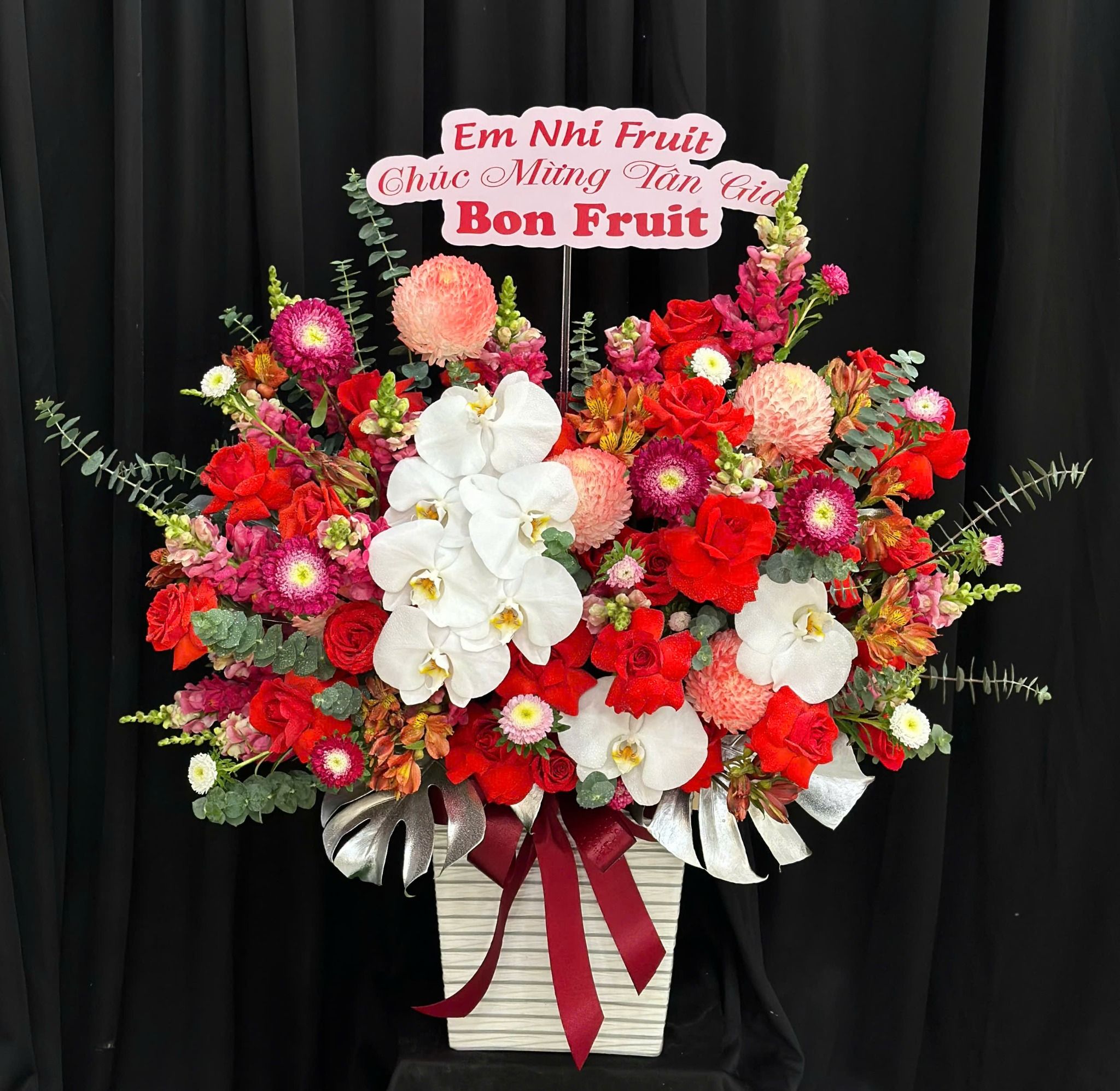  Hộp Hoa Sắc Đỏ Vinh Quang - Hoa 20/10 - HH60 