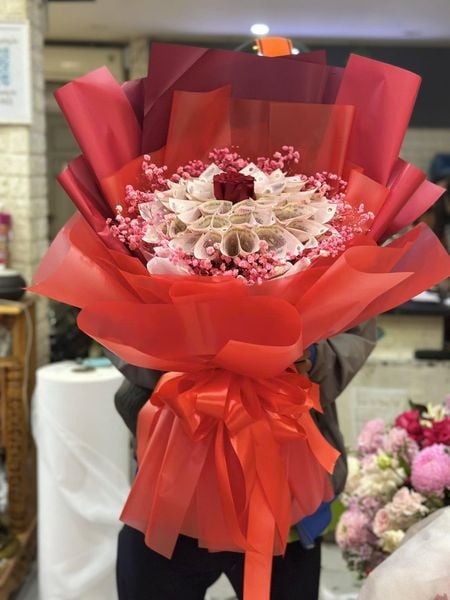 Mẫu Hoa Tiền 500K, 100K, Tiền Đô Tặng Vợ, Mẹ, Người Yêu 20/10: bo-hoa-ngoc-tinh-yeu-hoa-20-10-hbt90