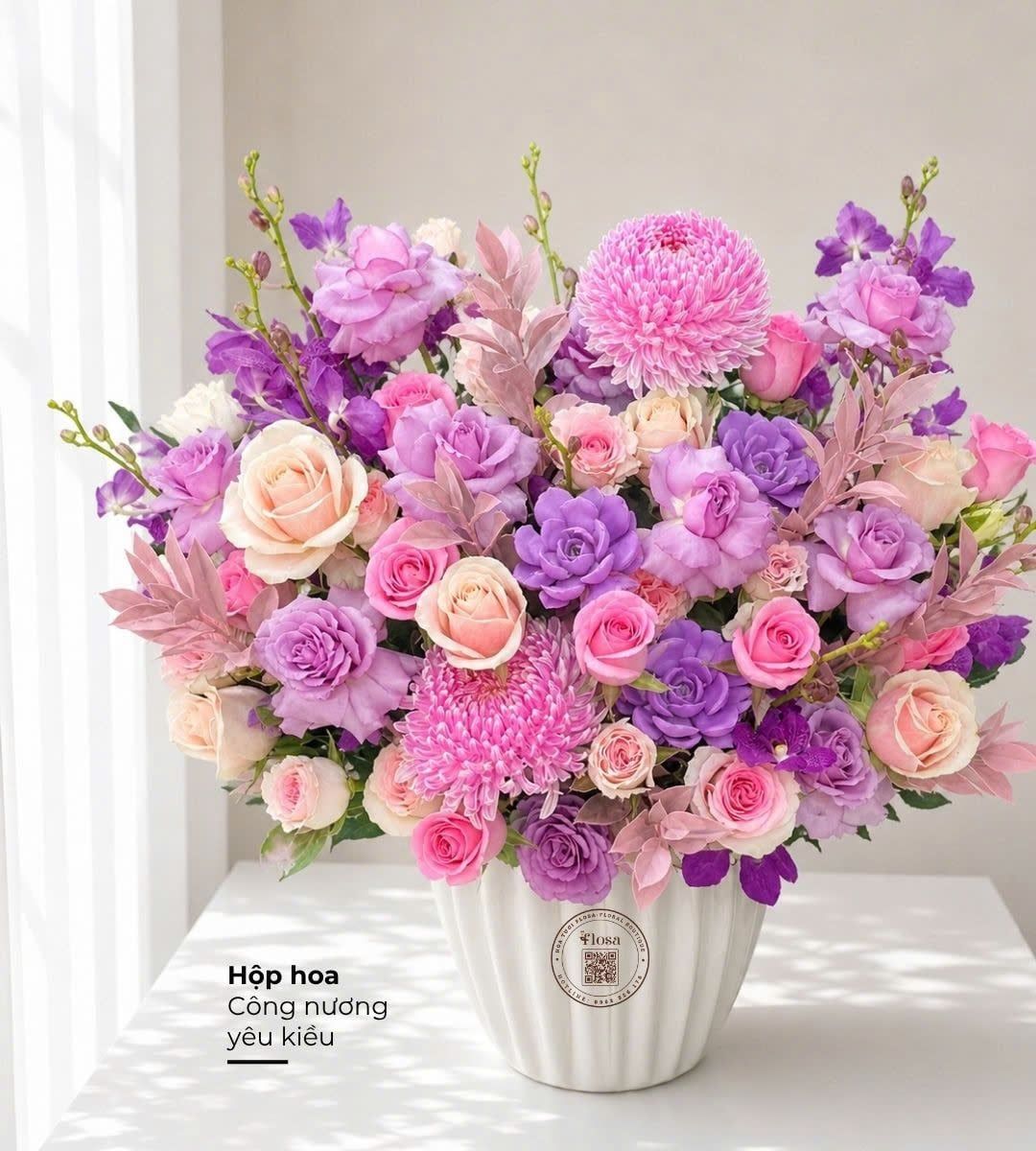  Hoa Hộp Công Nương Yêu Kiều - HH202 
