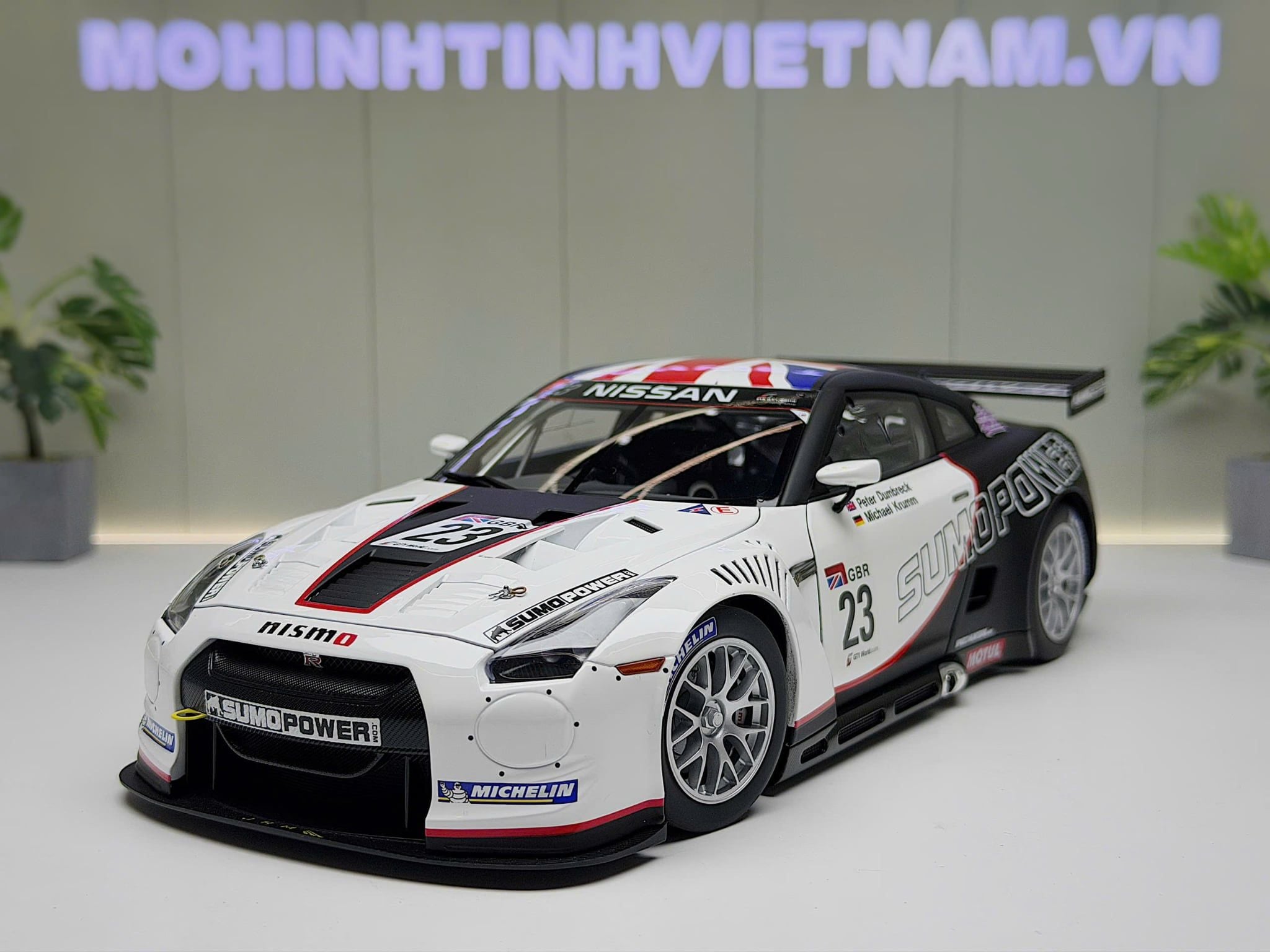 XE MÔ HÌNH NISSAN GT-R FIA GT1 SUMO POWER,TỶ LỆ 1/18 AUTOART