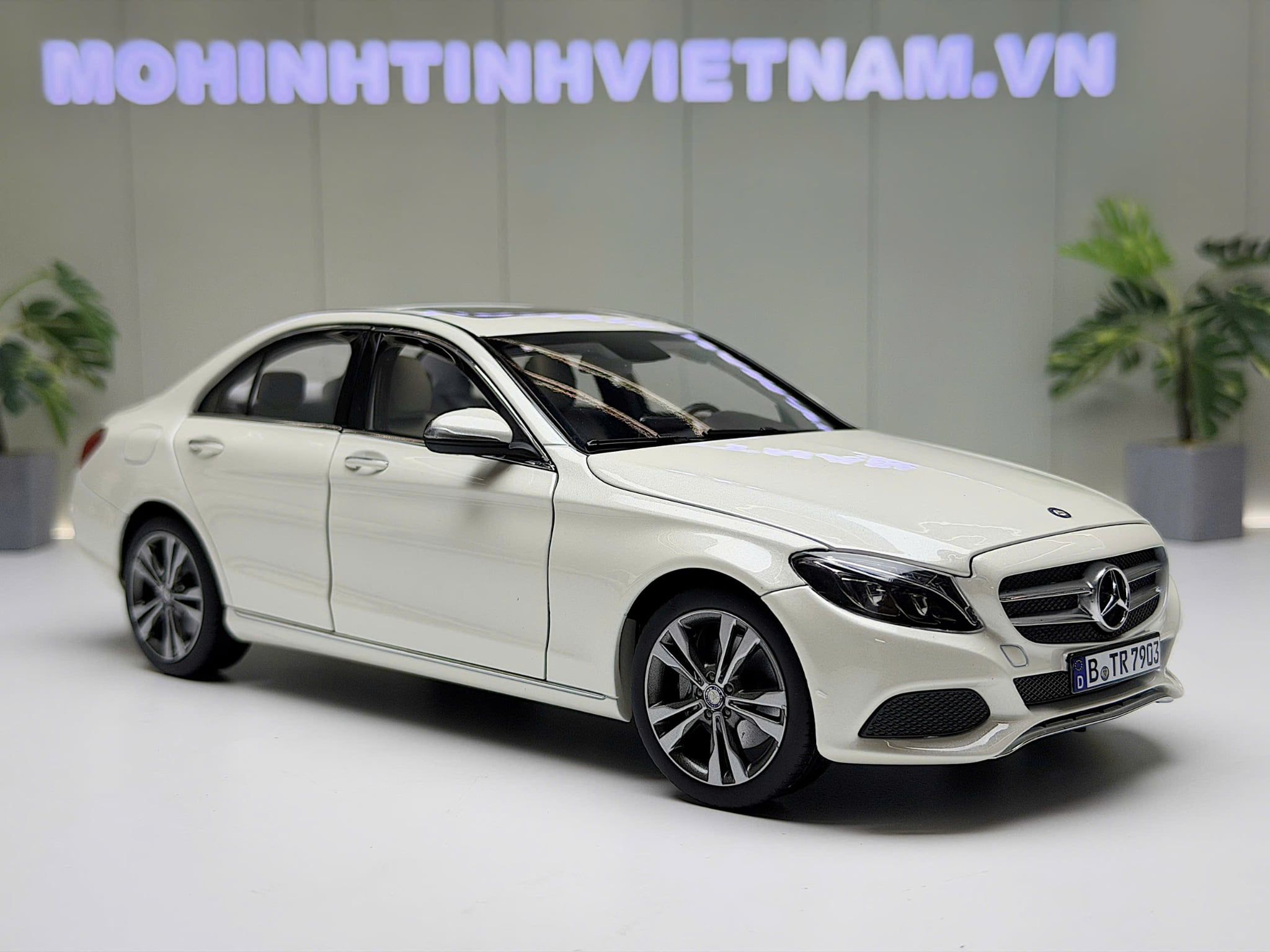 XE MÔ HÌNH MERCEDES BENZ C250 WHITE,TỶ LỆ 1/18 NOREV