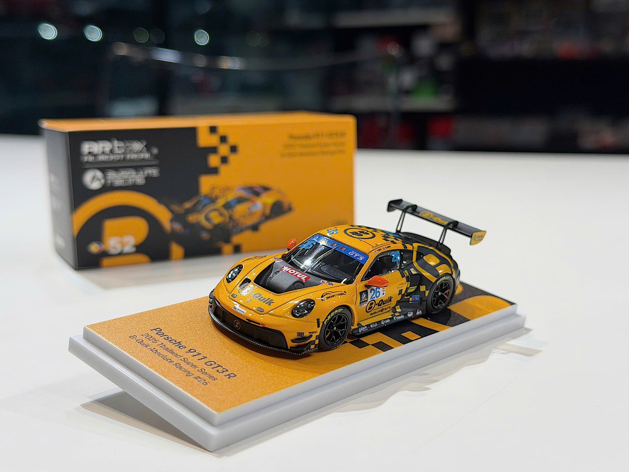 XE MÔ HÌNH PORSCHE 911 GT3 R 2025 THAILAND SUPER SERIES,TỶ LỆ 1/64 ALMOST REAL