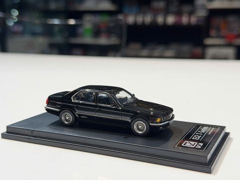  XE MÔ HÌNH BMW 7 SERIE E32 BLACK,TỶ LỆ 1/64 DCM 