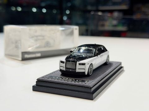  XE MÔ HÌNH ROLLS ROYCE PHANTOM VIII WHITE/BLACK,TỶ LỆ 1/64 BANANA 