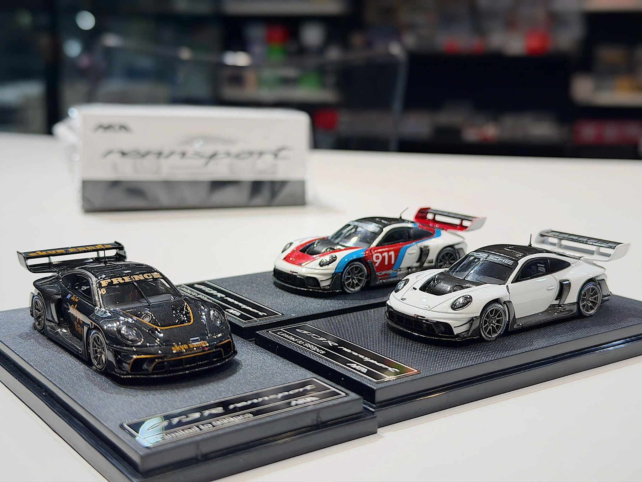 XE MÔ HÌNH PORSCHE 911GT3 R RENNSPORT,TỶ LỆ 1/64 HKM