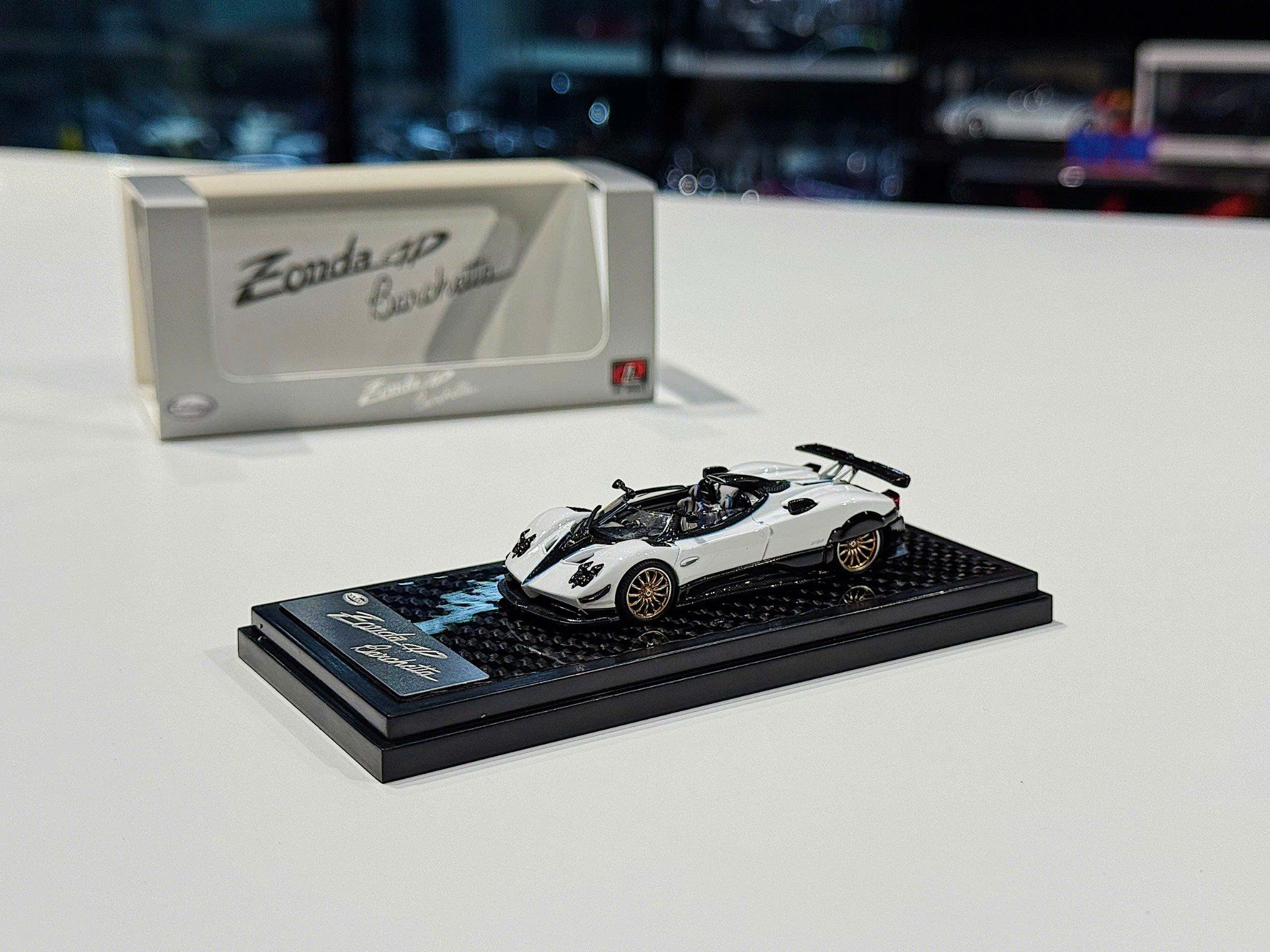 XE MÔ HÌNH PAGANI ZONDA HP BARCHETTA,TỶ LỆ 1/64 LCD