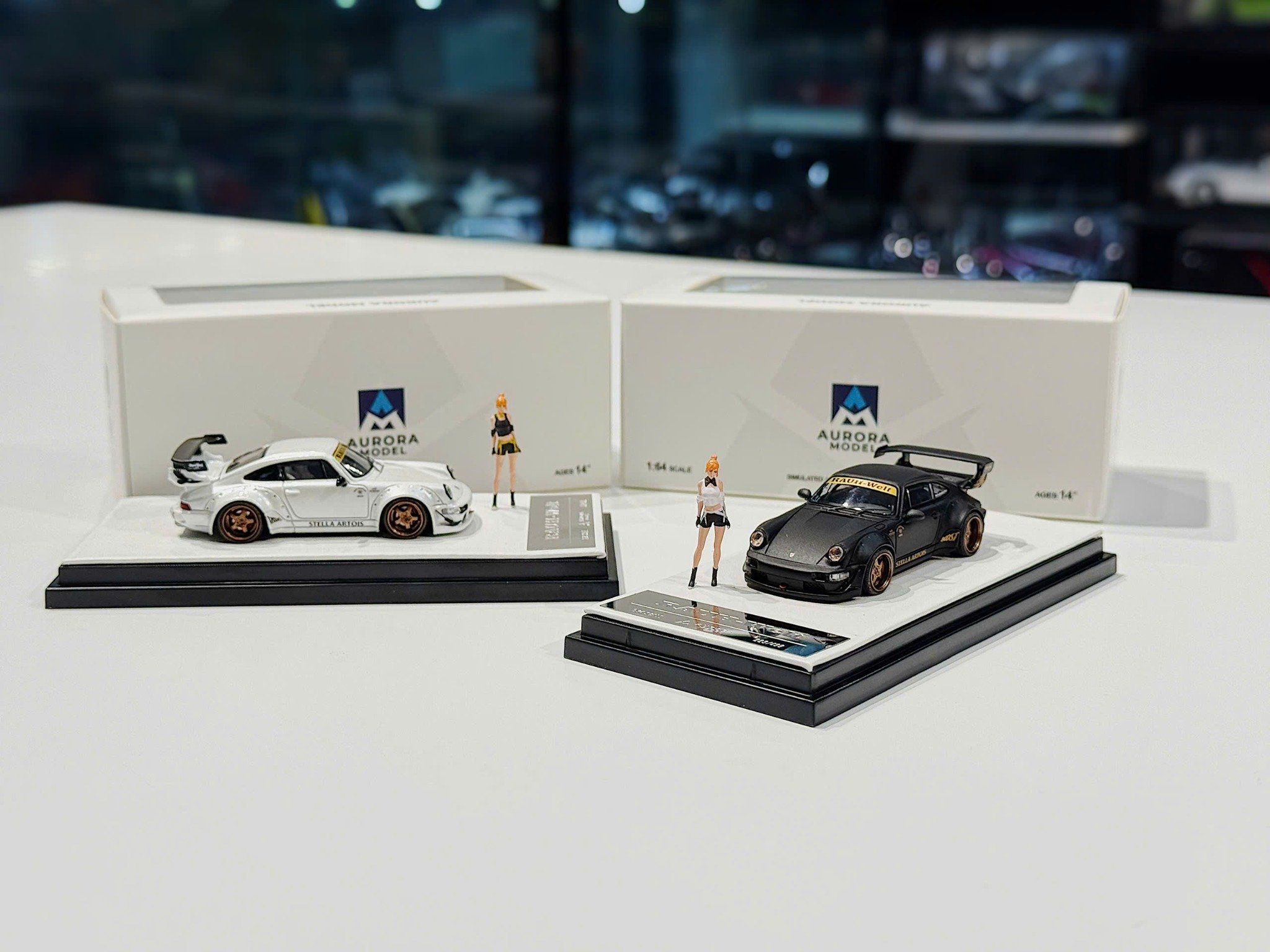 XE MÔ HÌNH PORSCHE RWB X FIGURE,TỶ LỆ 1/64 AUDORA MODEL
