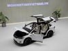 XE MÔ HÌNH TESLA MODEL X WHITE,TỶ LỆ 1/18