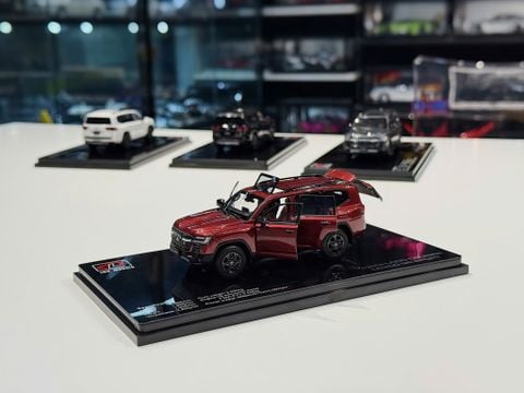  XE MÔ HÌNH TOYOTA LAND CRUISER LC300 GR-SPORT RED,TỶ LỆ 1/43 LCD 