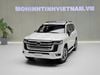 XE MÔ HÌNH TOYOTA LAND CRUISER LC300 ZX WHITE,TỶ LỆ 1/18 LCD