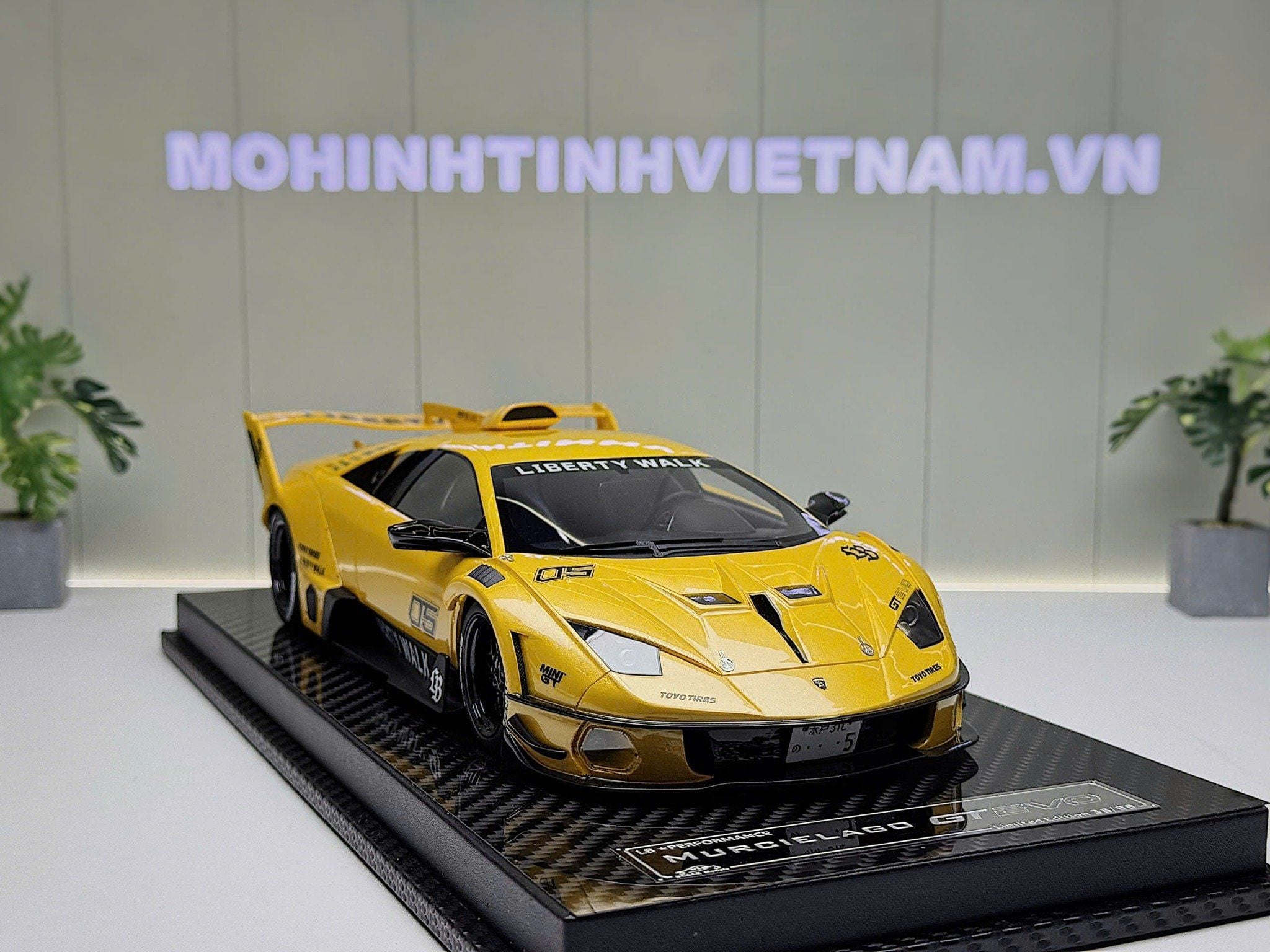 XE MÔ HÌNH LAMBORGHINI MURCIELAGO GT EVO LBW PEARL YELLOW,TỶ LỆ 1/18 VIP MODEL