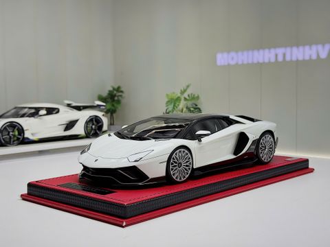  XE MÔ HÌNH LAMBORGHINI AVENTADOR ULTIMAE BIANCO ISI CARBON ROOF,TỶ LỆ 1/18 MR 