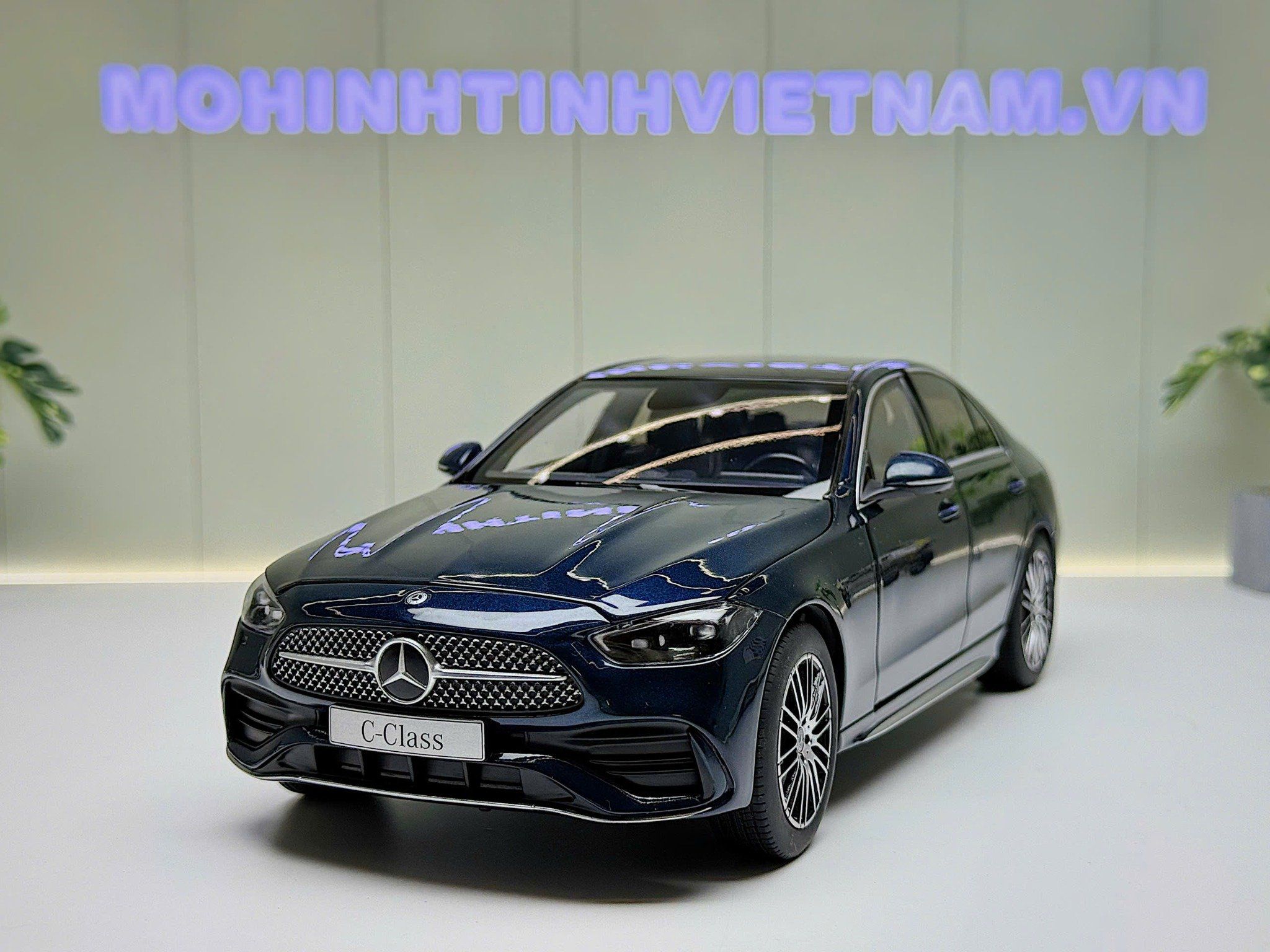 XE MÔ HÌNH MERCEDES BENZ C260 GREEN,TỶ LỆ 1/18 NZG