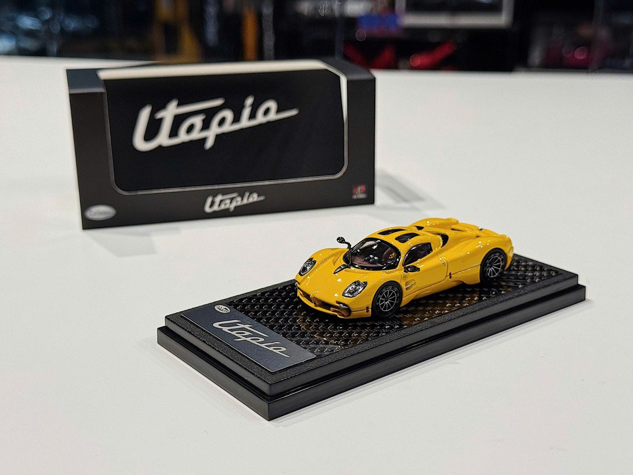 XE MÔ HÌNH PAGANI UTOPIA YELLOW,TỶ LỆ 1/64 LCD