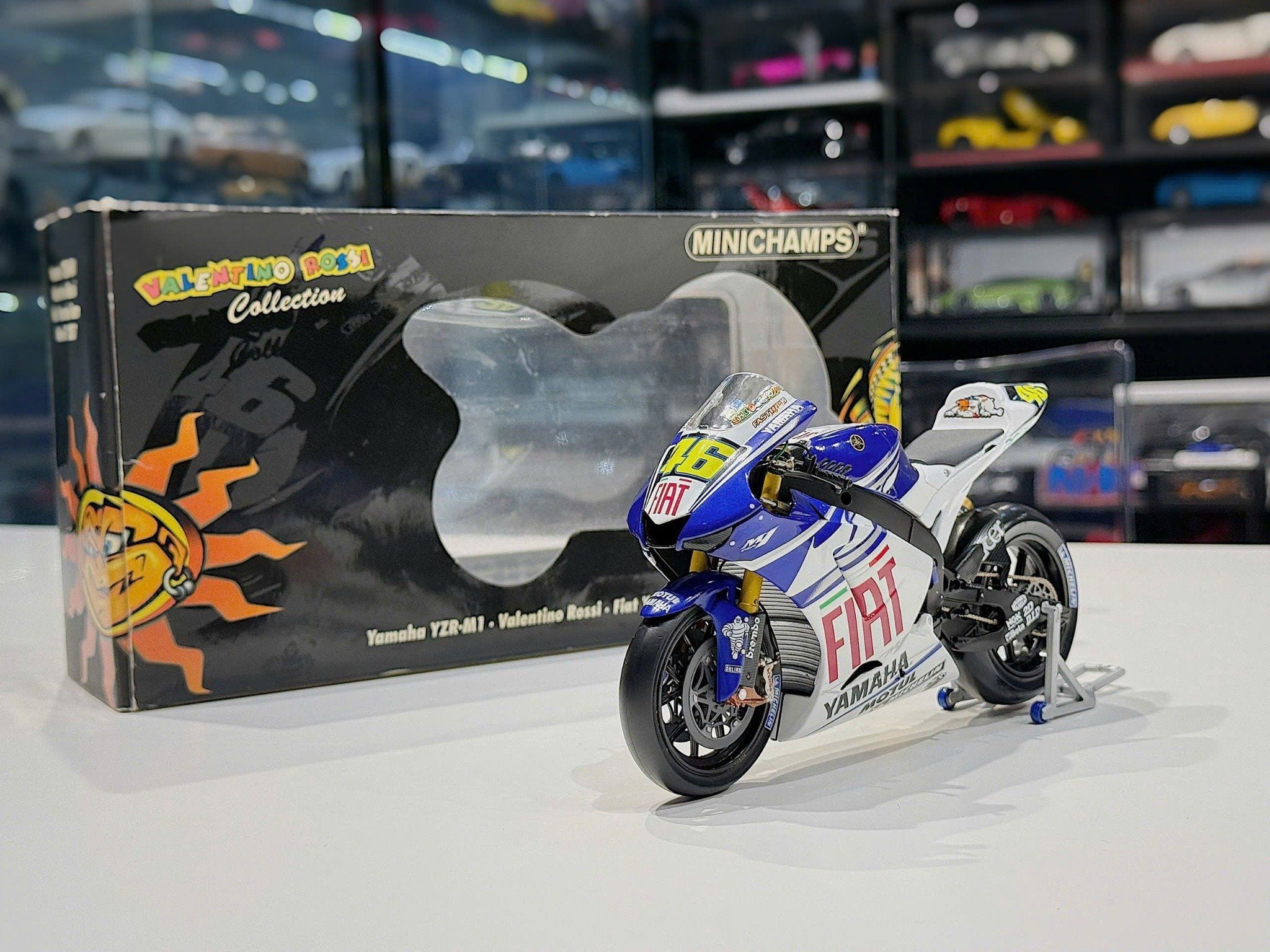 XE MÔ HÌNH MOTO GT YAMAHA YZR-M1 VALENTINO ROSSI FIAT YAMAHA TEAM 2007,TỶ LỆ 1/12 MINICHAMPS