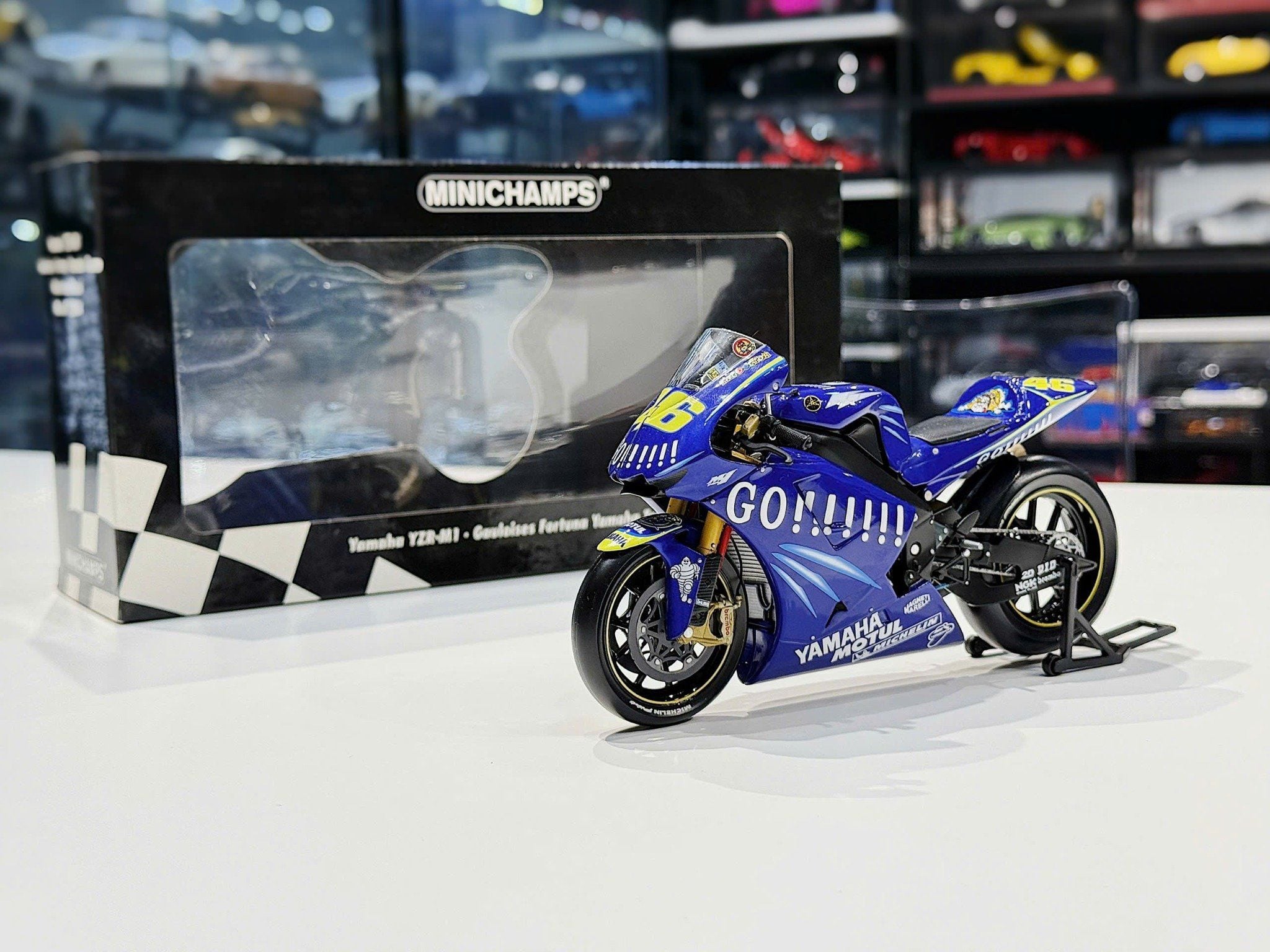 XE MÔ HÌNH MOTOGT YAMAHA YZR-M1 VALENTINO ROSSI 2004,TỶ LỆ 1/12 MINICHAMPS