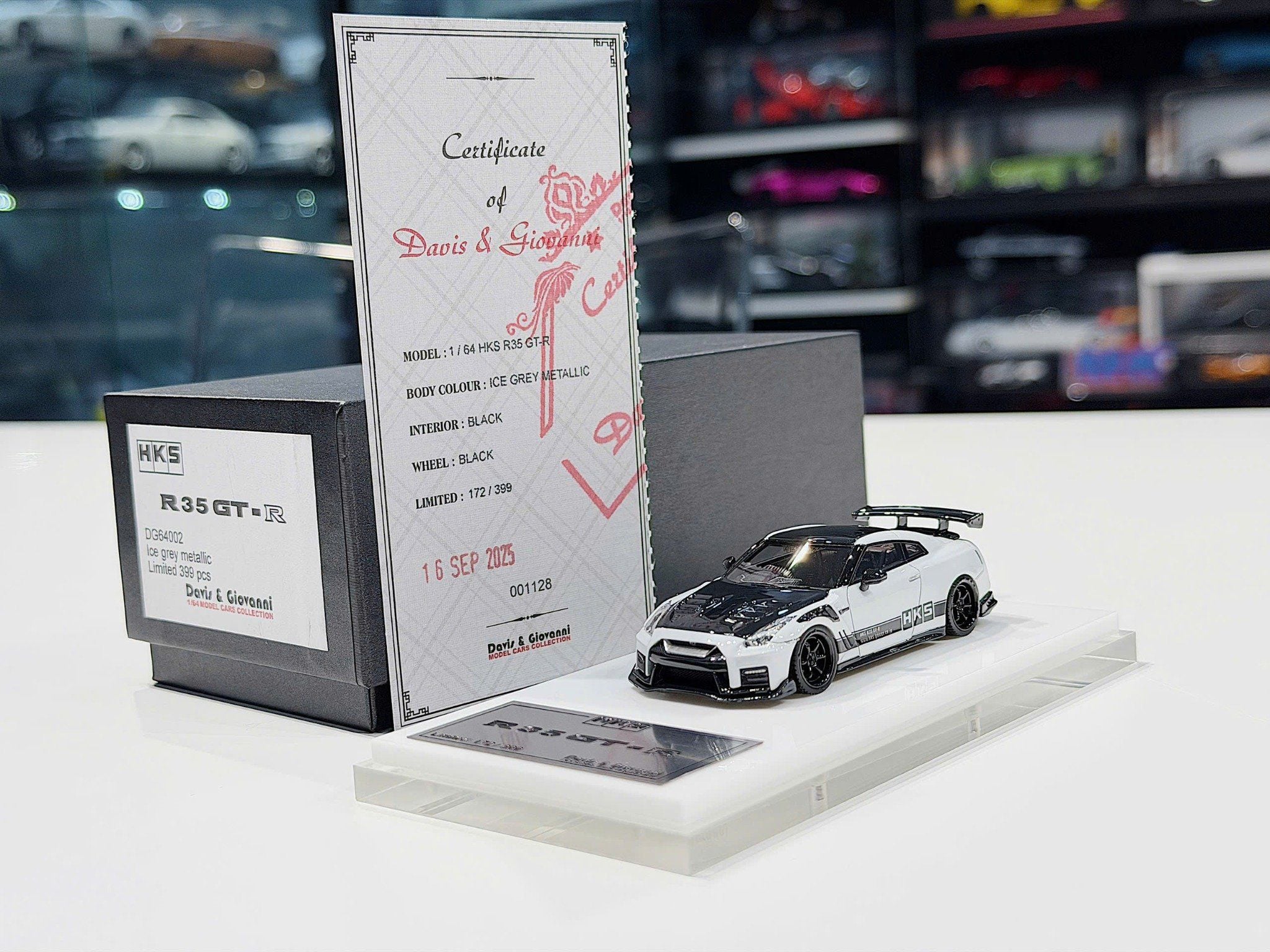 XE MÔ HÌNH NISSAN GT-R R35 PEAR ICE GREY METALLIC,TỶ LỆ 1/64 DAVIS GIOVANNI