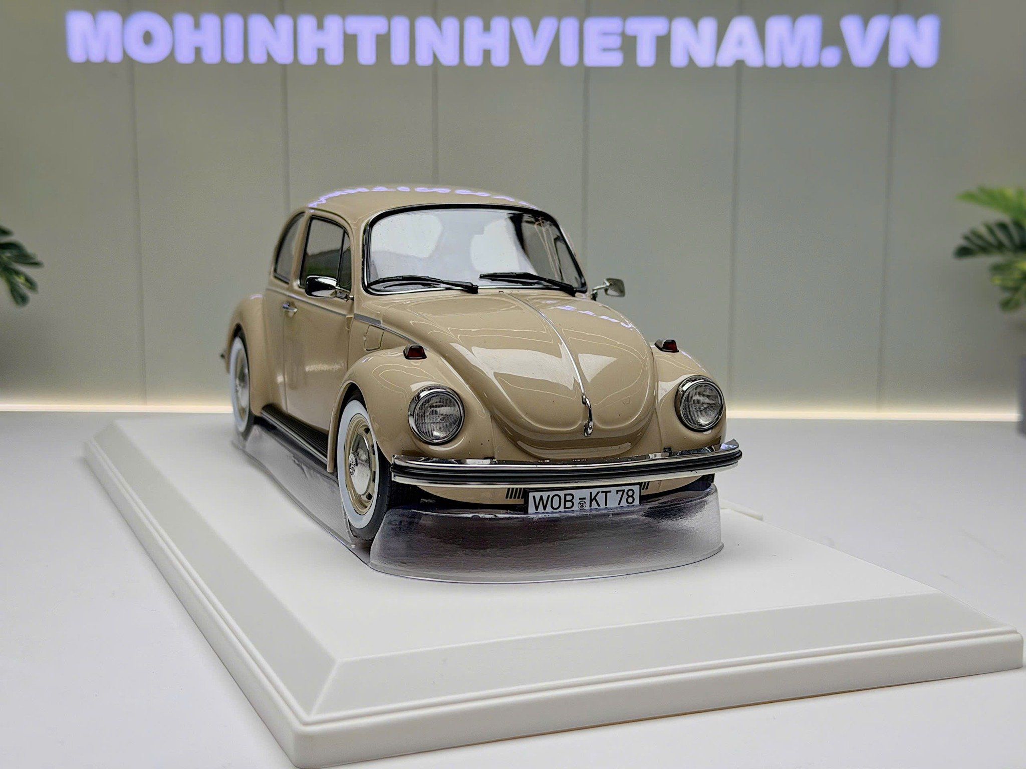 XE MÔ HÌNH VOLKSWAGEN BEETLE 1303 1973 SAHARA BEIGE,TỶ LỆ 1/18 NOREV