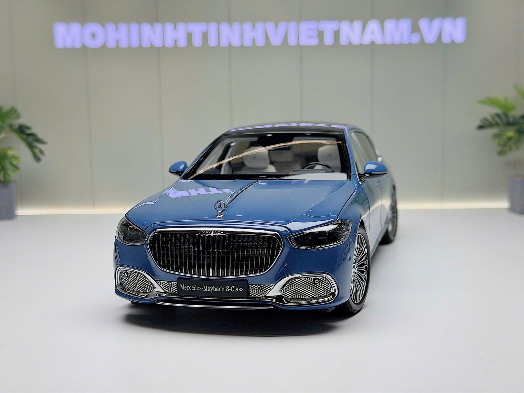 XE MÔ HÌNH MERCEDES BENZ S MAYBACH VINTAGE BLUE,TỶ LỆ 1/18 ALMOST REAL