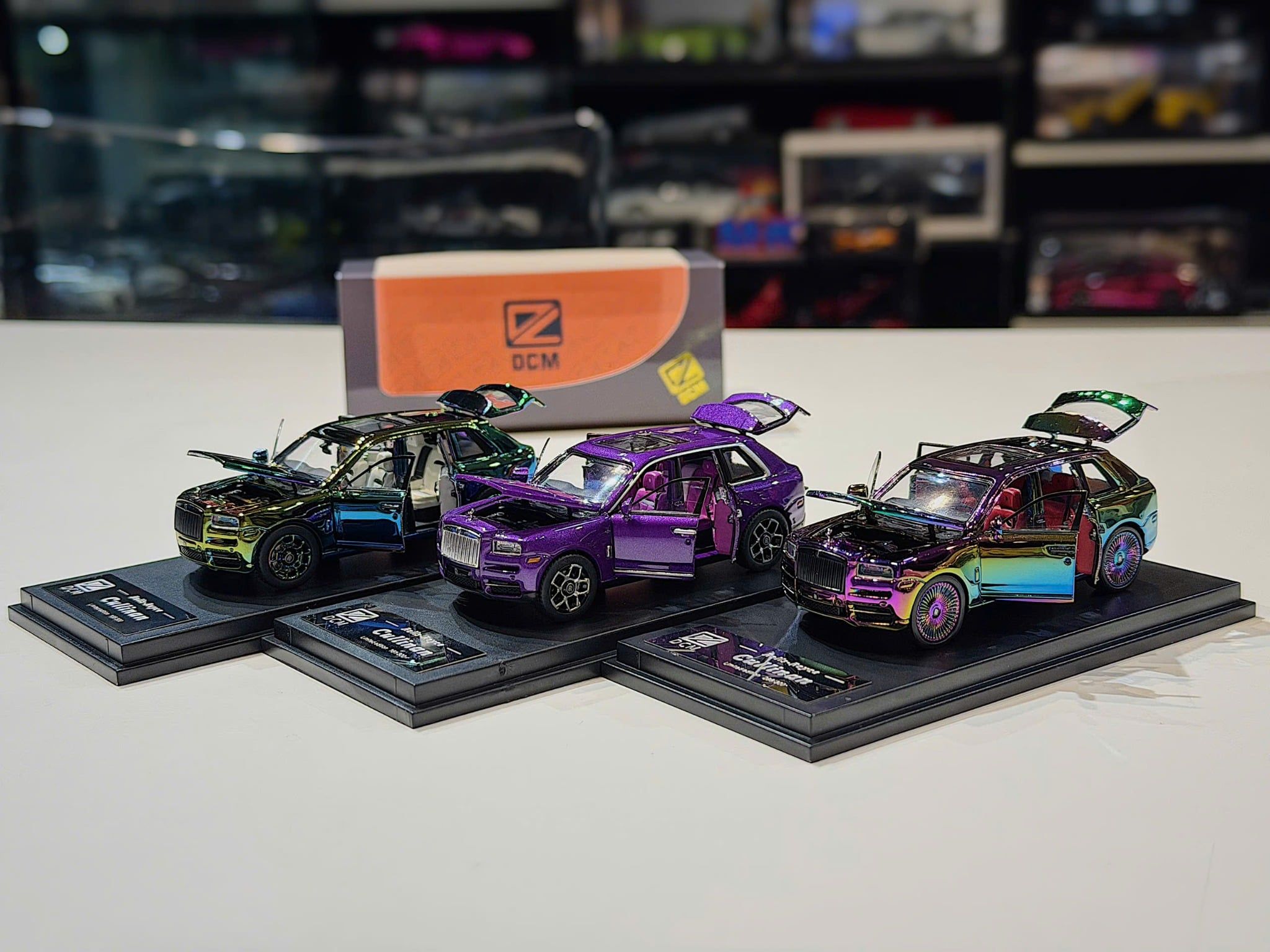 XE MÔ HÌNH ROLLS ROYCE CULLINAN,TỶ LỆ 1/64 DCM