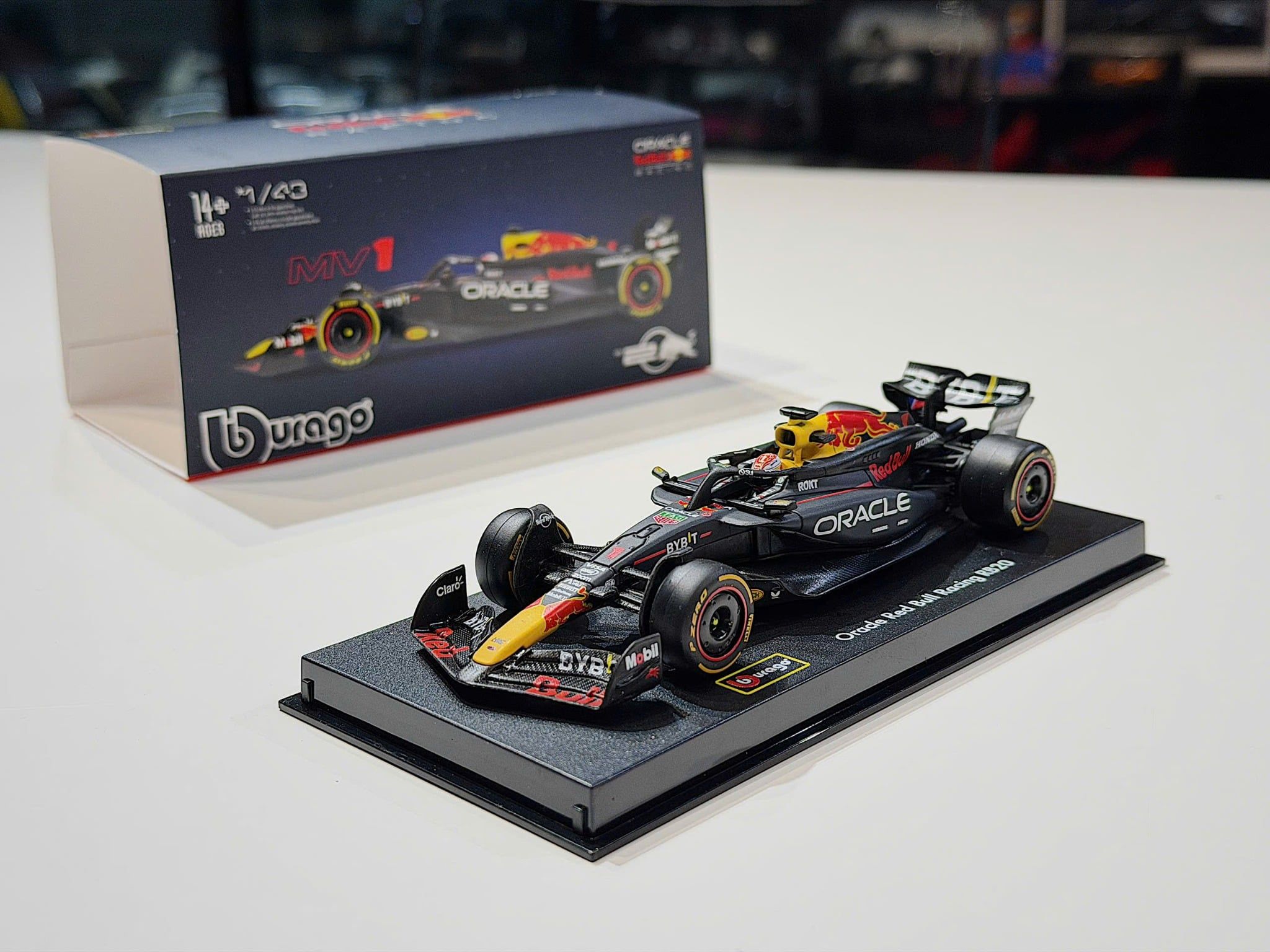 XE MÔ HÌNH F1 ORACLE RED BULL RACING BR20,TỶ LỆ 1/43 BBURAGO