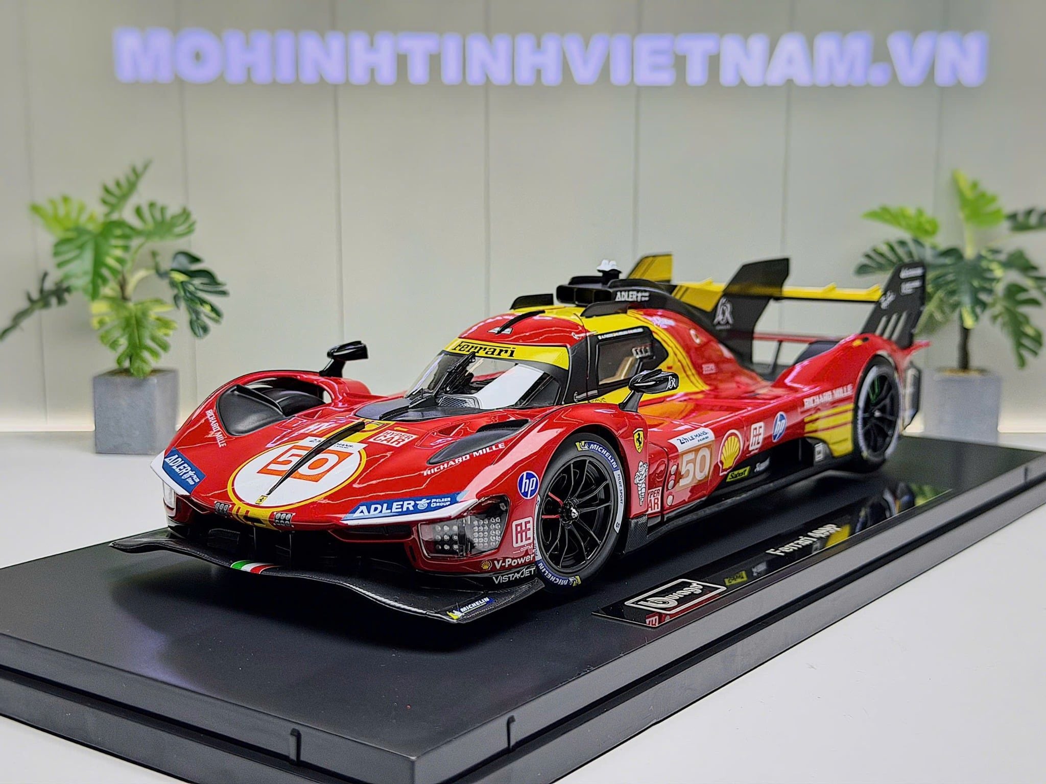 XE MÔ HÌNH FERRARI 499P LE MANS HYPER 2024 CHAMPION #50 DELUXE,TỶ LỆ 1/18 BBURAGO