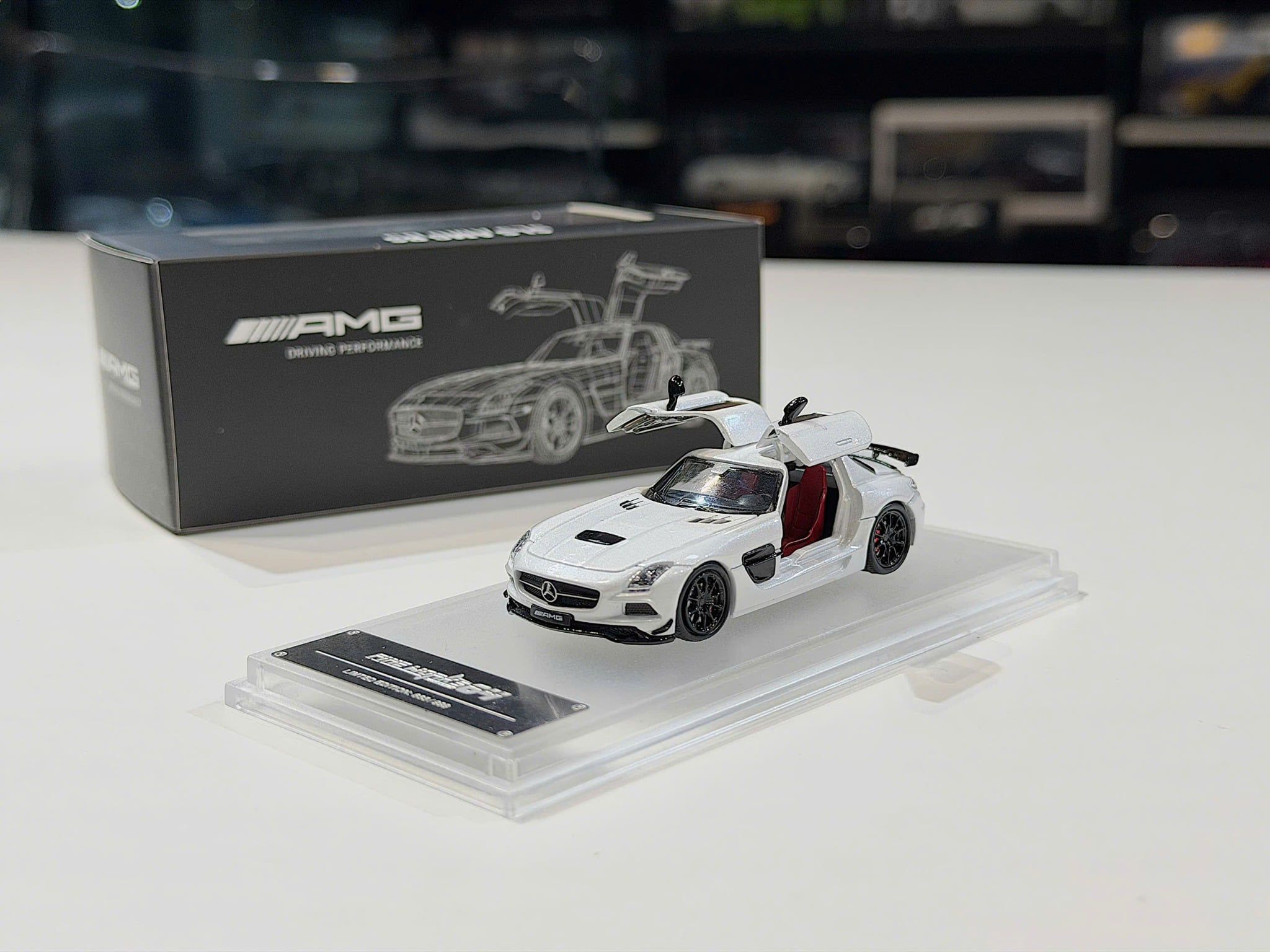XE MÔ HÌNH MERCEDES BENZ SLS BLACK SERIE,TỶ LỆ 1/64 FINE WORKS 64