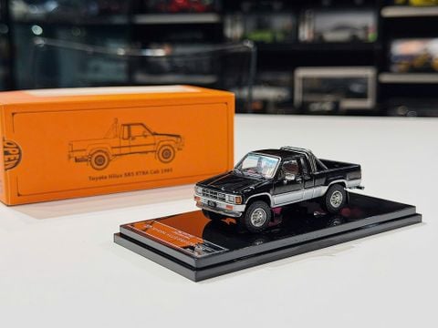  XE MÔ HÌNH TOYOTA HILUX SR5 XTRA CAB 1985,TỶ LỆ 1/64 GCD 