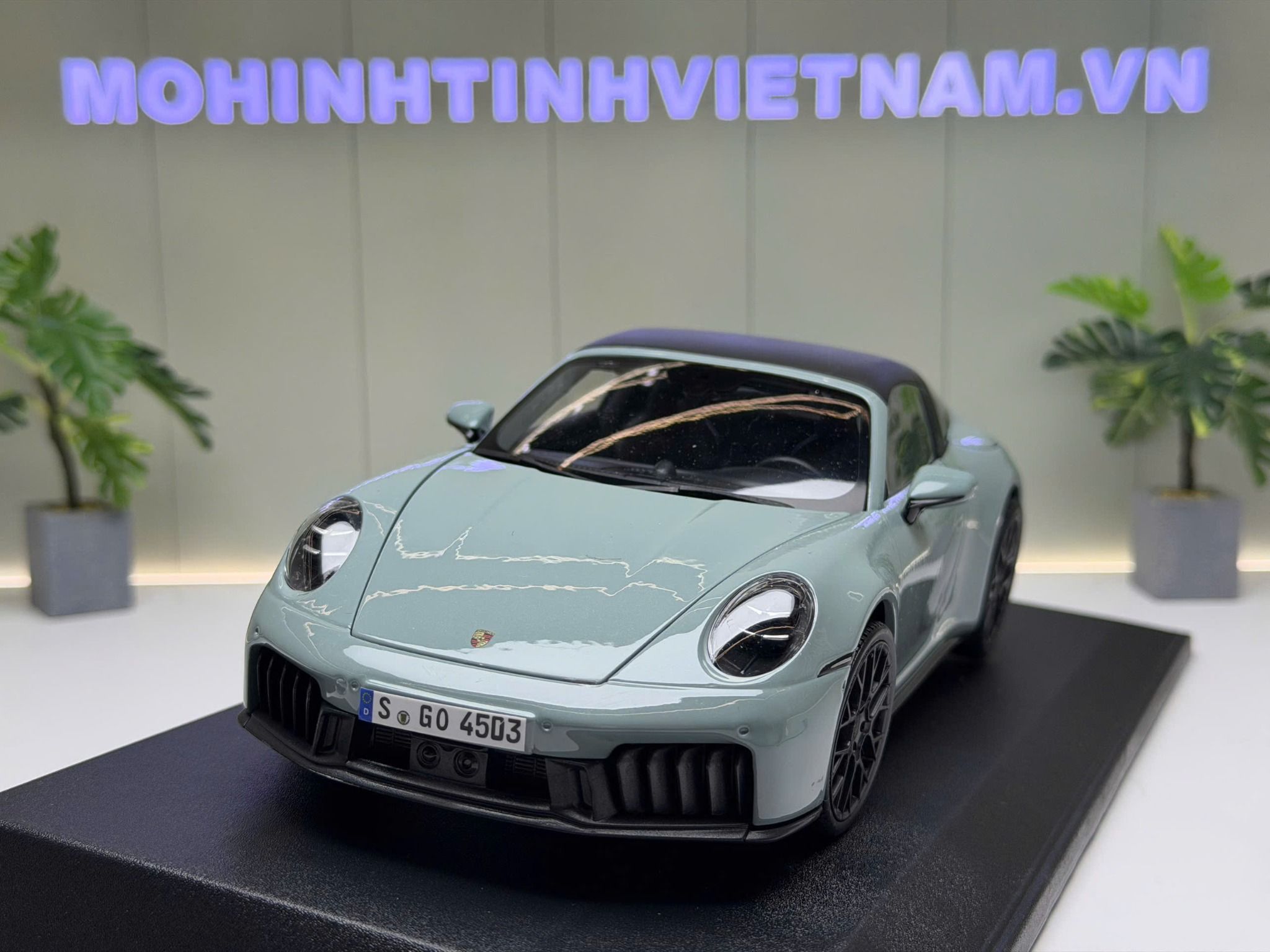 XE MÔ HÌNH PORSCHE 911 TARGA 4 GTS (992.2) BLUE,TỶ LỆ 1/18 MAISTO