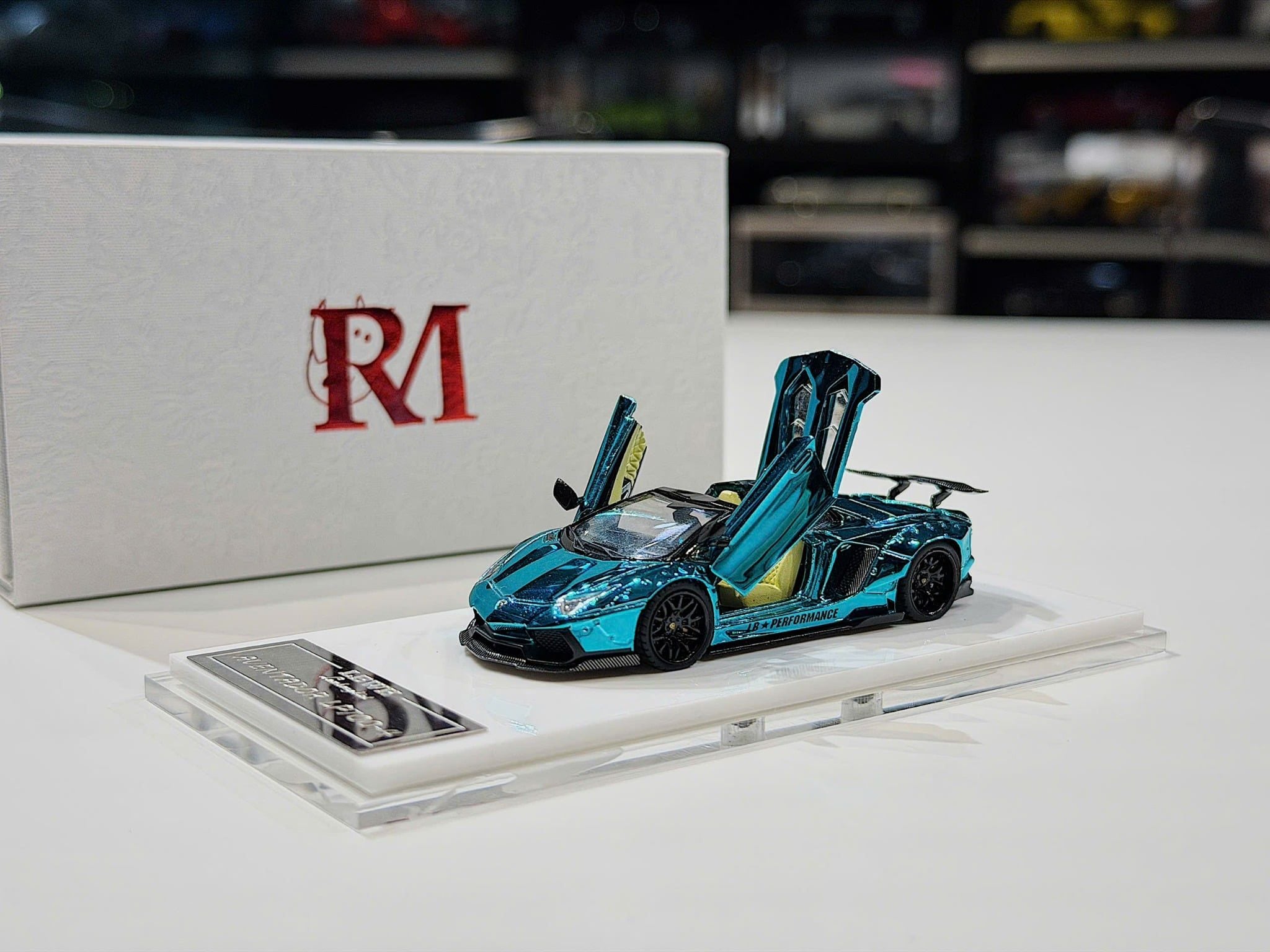 XE MÔ HÌNH LAMBORGHINI AVENTADOR LP720-4 CHROME GREEN,TỶ LỆ 1/64 RHINO