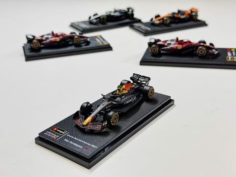  XE MÔ HÌNH ORACLE REDBULL RACING RB21 #1 MAX VERTAPPEN,TỶ LỆ 1/64 BBURAGO 