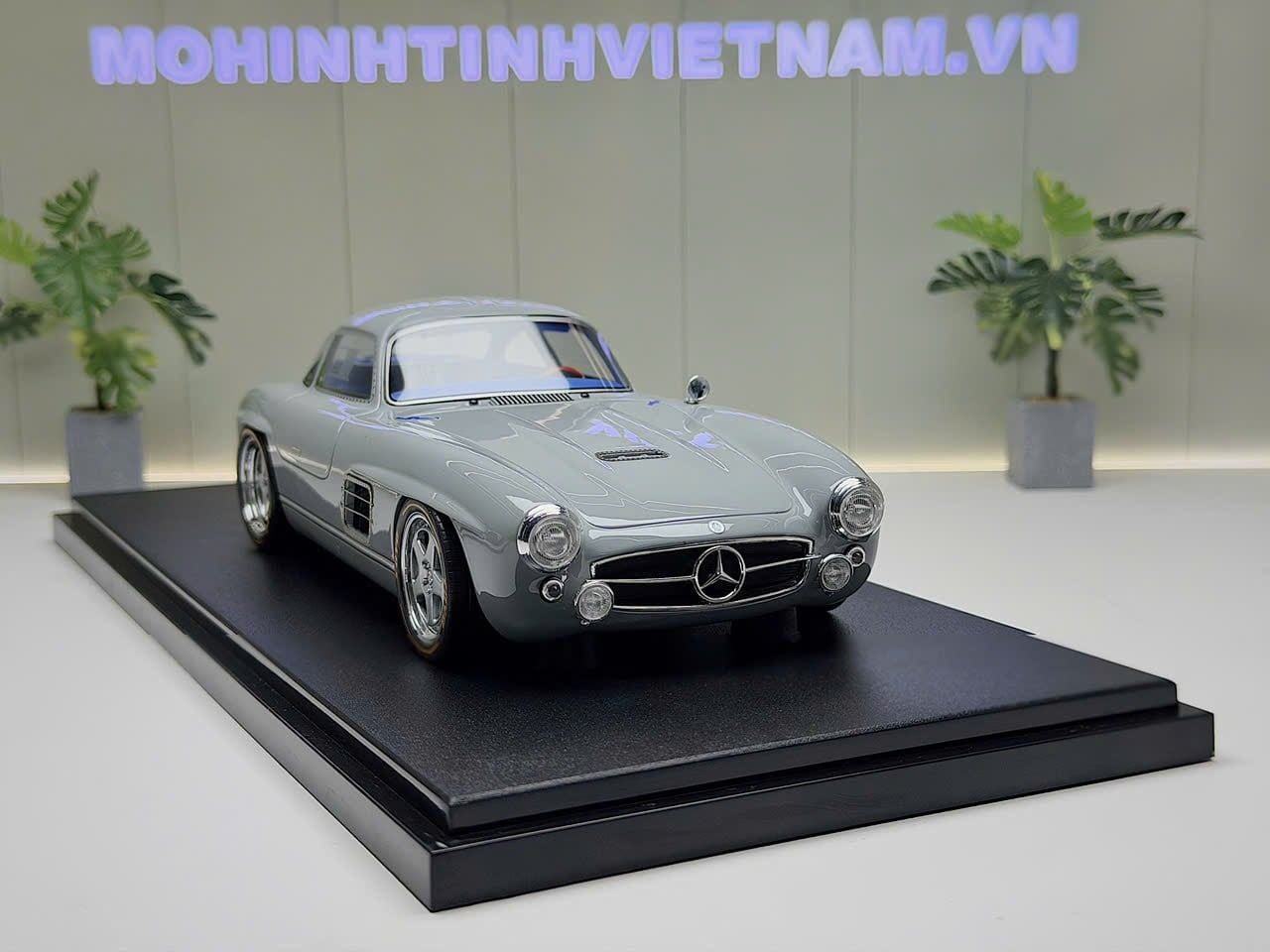 XE MÔ HÌNH MERCEDES BENZ S-KLUB GULLWING NARDO GREY 2019,TỶ LỆ 1/18 GTSPIRIT